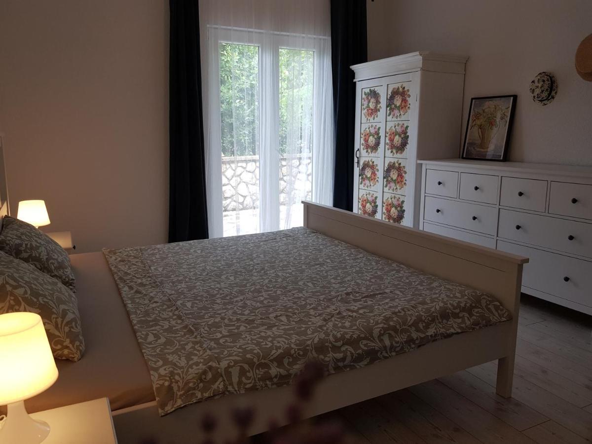 Apartmani Elena มาลินสกา ภายนอก รูปภาพ